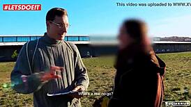 Alman büyük göt 18+ genç otobüste sert yarrak istiyor