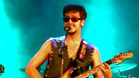 Cinnamon performs rock n roll live on the road