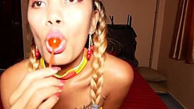 Thai Girl Showcases Natural Beauty on Live Webcam Stream