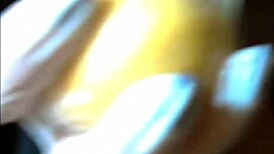 dazzling wife pleases her butthole with lemons in homemade solo setting