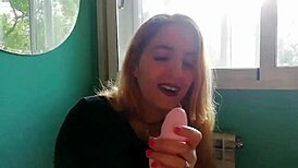 probando juguete with cum and squirting fun 😏💦