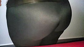 Karina and Lucas perform striptease, ripping clothes and lingerie. 😏