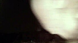 Taivutan kuseni koiran asennossa pieruisteluistunnossa