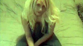 Blond milf squirts on big black dildo.