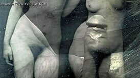 Wow! Dosa ibu tiri terdedah dalam pengakuan vintaj erotik!