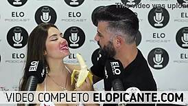 Sara Blonde sucks on creamy banana