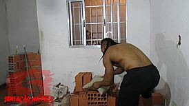 Pedreiro Pegou Novinha Irmã Da Patroa E Rebocou Toda De Porra