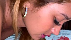 Fratele vitreg mă ajută la exerciții apoi mă fute până bagă spermă în pizdă