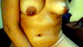 Imaginando um macho me comendo, eu chupo, sento e gozo na piroca 😏 imagining a male eating me, i suck it, sit down and enjoy the dick.