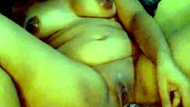 Imaginando um macho me comendo, eu chupo, sento e gozo na piroca 😏 imagining a male eating me, i suck it, sit down and enjoy the dick.