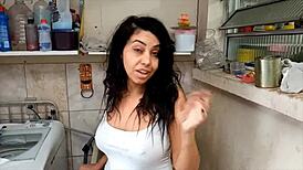 ugh, sarah rosa cleanin house, 1st part prep got me all worked up... damn