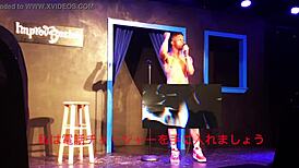 Bold Lady Performs Intense Actions on Xvideos Com