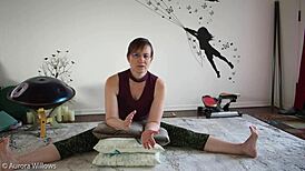 Join my fanclub for nude yoga lessons with big ass russian milf