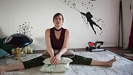 Join my fanclub for nude yoga lessons with big ass russian milf