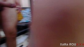 Webkam pár šuká bez kondómu s veľkým kokotom proti vianočnej osamelosti