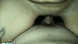 essa safada chupa e senta gostoso sem camisinha, muito intenso 😈🔥