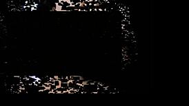 Mistress ให้อาหาร slave ในเซสชั่น BDSM humiliation?