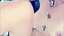 Vanessa Vixon Masturbates On Beach