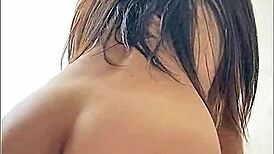 Tremendo culo de alumna universitaria mexicana follando en la oficina dando unos sentones a su profe sexo amateur