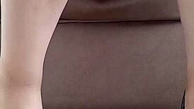 Hot Damn! Argentine 21-Year-Old’s Pink Pussy Under Skirt Revealed!