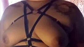 Latigo Esposas Grilletes Y Antifas Los Juguetes Favoritos De Moocherry Los Uso Para Una Tarde De Sexo Rudo