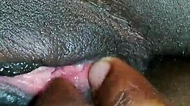 hornyzee masturbates her pussy with fingering