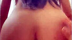 Tremendo culo de alumna universitaria mexicana follando en la oficina dando unos sentones a su profe sexo amateur