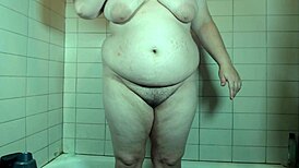 Teasin’ and Jigglin’ LunalustXXX with Her Big Ass and Tits