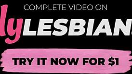 Nevlastná mama učí dcéru lízať lesbickú frajerku hračkami