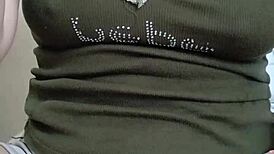 gai xinh performs lively dance on bigo live stream