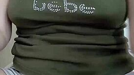 gai xinh performs lively dance on bigo live stream