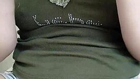 gai xinh performs lively dance on bigo live stream