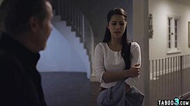 슬픈 노인이 18세 청소년 고용해서 채워요