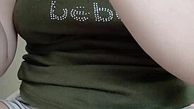 gai xinh performs lively dance on bigo live stream