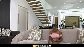 Fuck! Hazel Grace Naomi Foxxx And Jessica Starling In Lesbian Threesome Strapon!