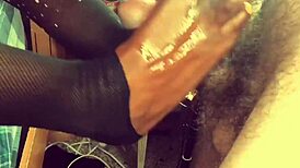 Betty Bangkok Gives Footjob To Dirtymoufpiece2