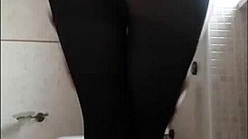 Hidden Cam Catches Pantyhose Milf's Sexy Ass