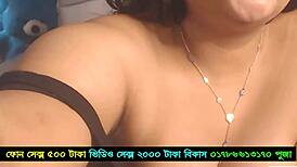 Hot Indian Bhabhi Engages In Steamy Phone Sex With Big Ass