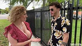 Зрелая PAWG Сара Джей трахает в лицо и киской шлепает горячего жеребца Аполло Бэнкса