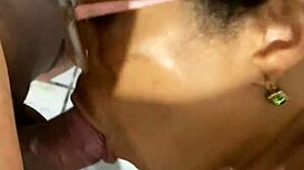 Pelacur Brazil hisap zakar dengan deepthroat ghairah dan oral