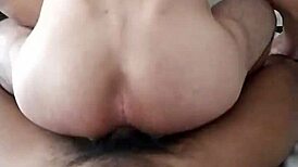 Deixei por conta dele sentar no meu pau grande