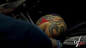 wanna see wat this hottie does in da car... and out?