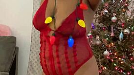 Anna Maria Latina Milf Shows Holiday Sexiness Boldly
