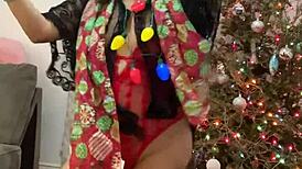 Anna Maria Latina Milf Shows Holiday Sexiness Boldly