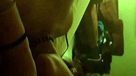 i luv it wen d cums in my mouf