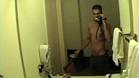 لعنة، أنا وصديقتي نلعب بالأصابع ونلعق الكس جيداً