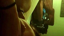 i luv it wen d cums in my mouf