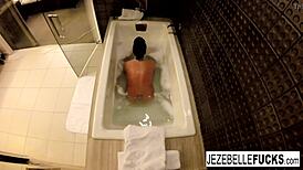 Sexy Jezebelle Bond Films Herself In Bath