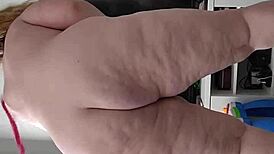 i'm whitecleverbbw whipping my big fat ass in homemade video