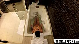 Sexy Jezebelle Bond Films Herself In Bath